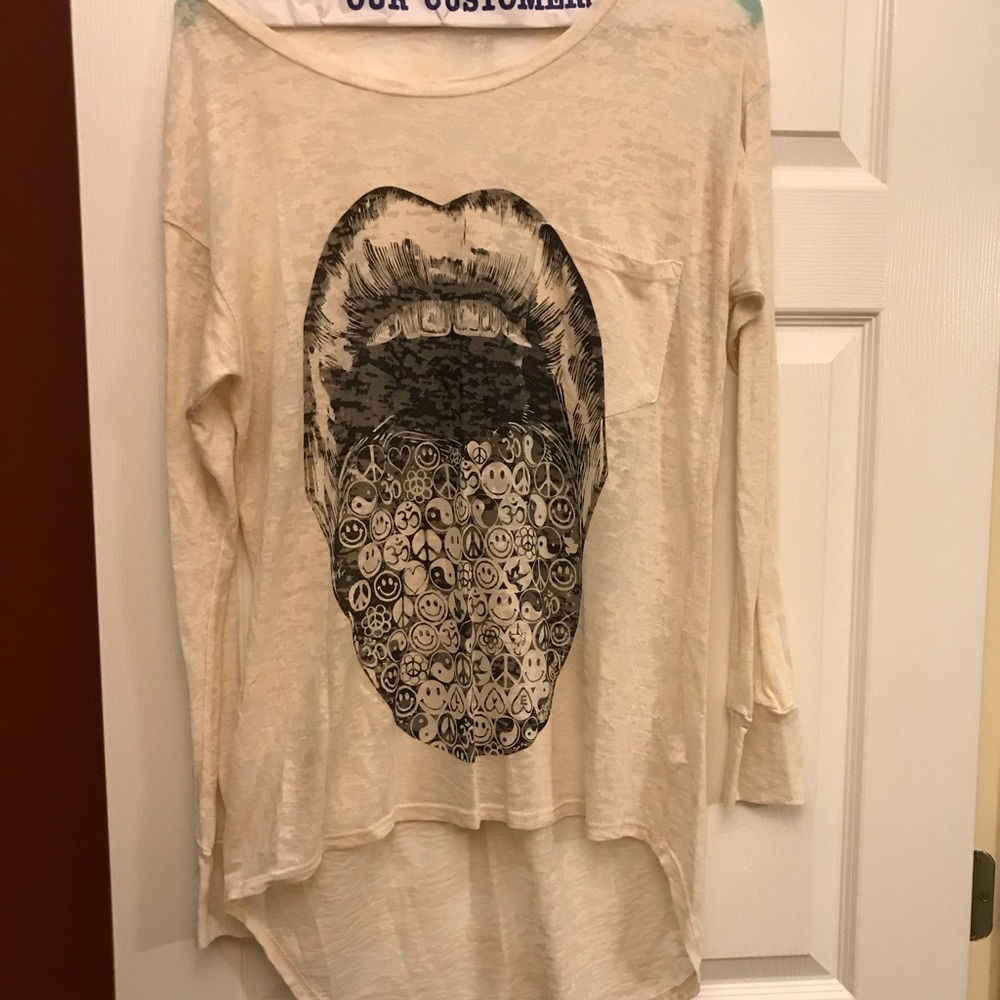 Mint! Designer Lauren Moshi mouth peace shirt